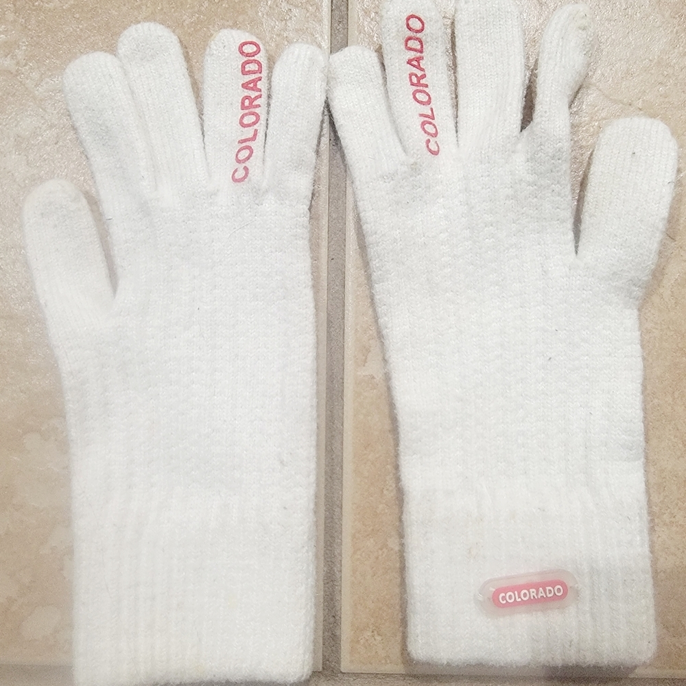 Colorado women's small gloves